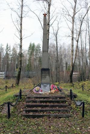 Памятник на братской могиле.