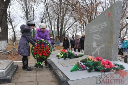 Братская могила, где похоронен Ваксман Исаак.